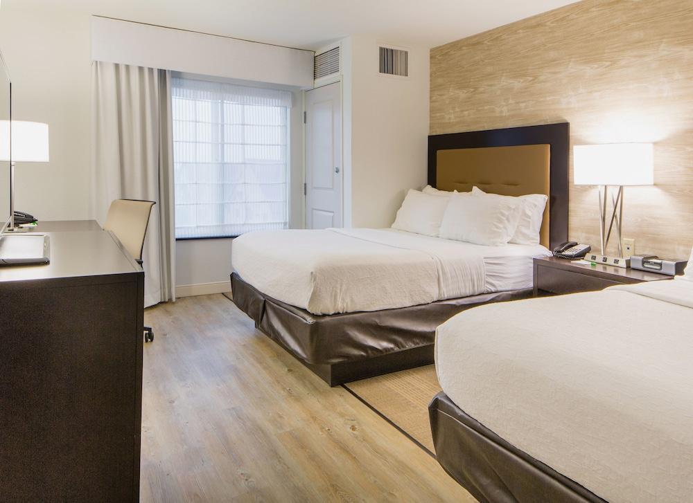 Holiday Inn Hotel & Suites Bloomington Airport By Ihg Zewnętrze zdjęcie